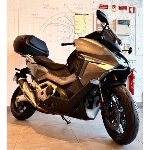 Honda Forza 750
