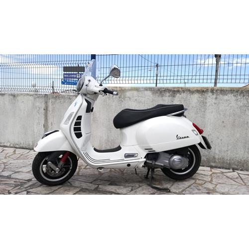 Vespa GTS 300