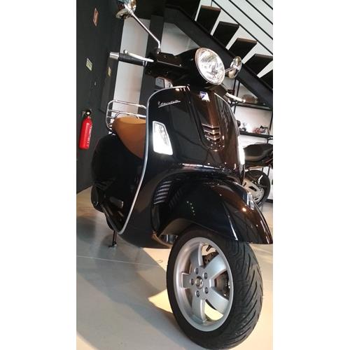 Vespa GTS Super 300