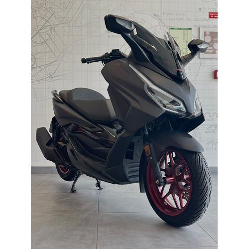 Honda Forza SE 125