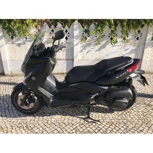 Yamaha X-Max 125