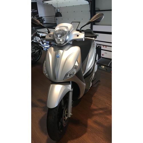Piaggio Medley 125
