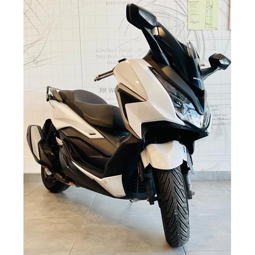 Honda Forza 350