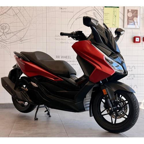 Honda Forza 125