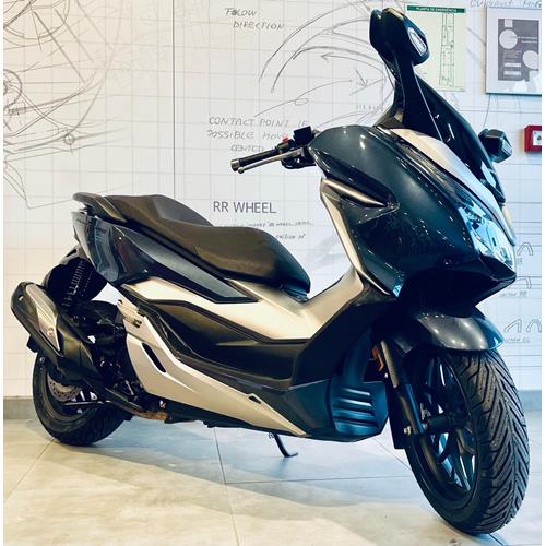 Honda Forza 300