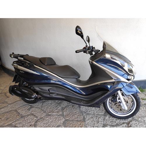 Piaggio X 10
