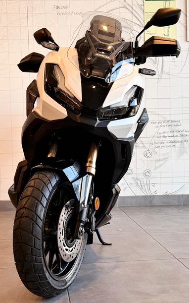 Honda ADV 350 | Scooter
