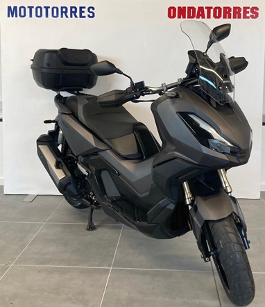 Honda ADV 350 | Scooter