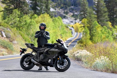 Yamaha R7 2026 | Moto | Super Desportivas