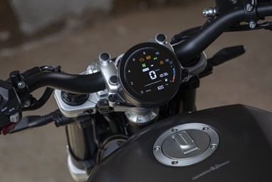 Benelli Leoncino Bobber 400 | Moto | Scrambler