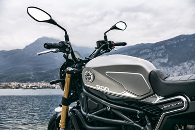 Benelli Leoncino 800 | Moto | Scrambler