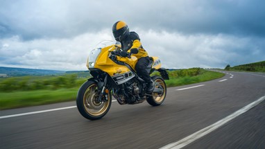 Yamaha XSR900 GP 2026 | Moto | Sport Heritage