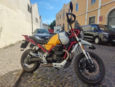 Moto Guzzi V85 TT | Moto