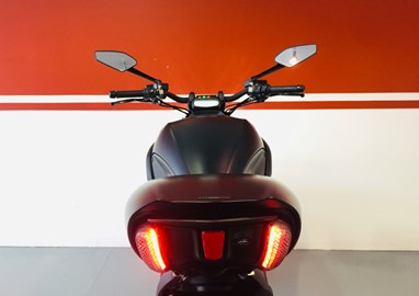 Ducati Diavel Dark | Moto