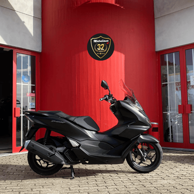 Honda PCX COM GARANTIA ATE 09/2029 E MAPIT | Moto