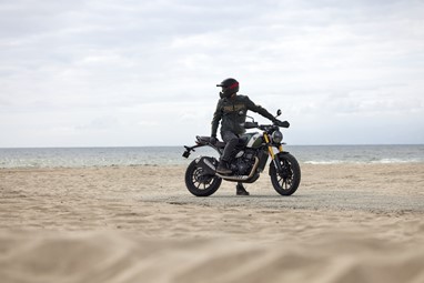 Triumph Scrambler 400x | Moto | Classics