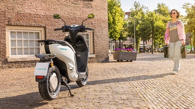 Yamaha NEO's Dual Battery 2023 | Scooter Elétrica | Urban Mobility