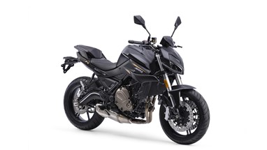 QJ Motor SRK 700 | Moto | Street
