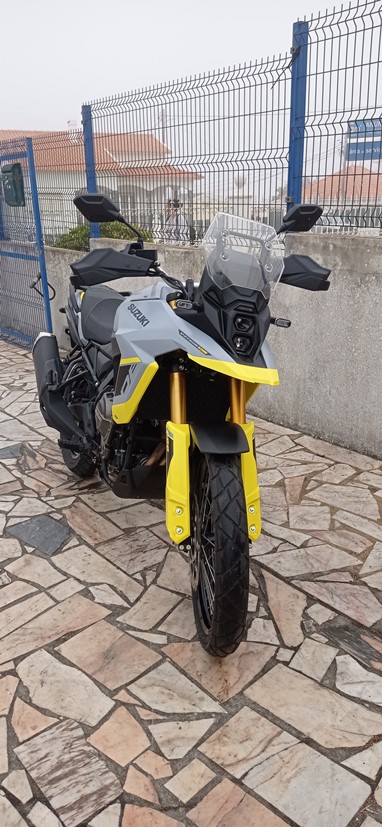 Suzuki DL V-STROM 800DE (DL800) | Moto