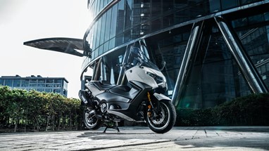 Yamaha TMAX Tech MAX 2026 | Scooter | Desporto