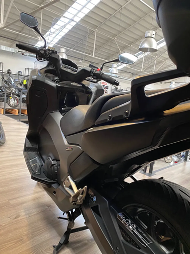 Honda Integra NC750D | Scooter