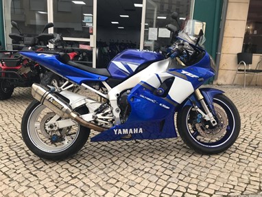 Yamaha YZF R-1 | Moto