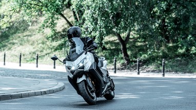 Yamaha TMAX Tech MAX 2026 | Scooter | Desporto