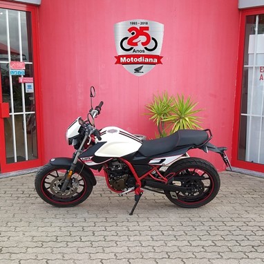 UM SCRAMBLER SPORT 125 | Moto