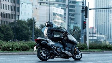 Yamaha TMAX Tech MAX 2026 | Scooter | Desporto