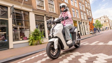 Yamaha NEO's Dual Battery 2023 | Scooter Elétrica | Urban Mobility
