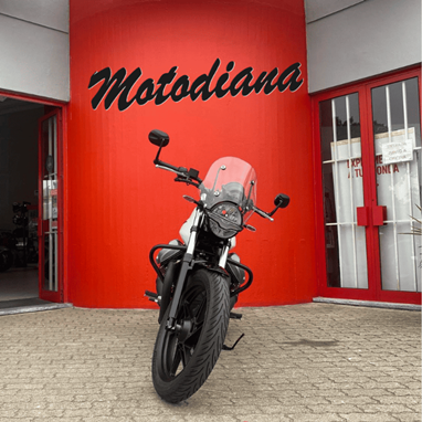 Moto Guzzi V7 STONE TEEN | Moto