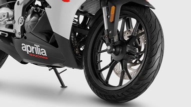 Aprilia RS 125 GP Replica | Moto | Motos