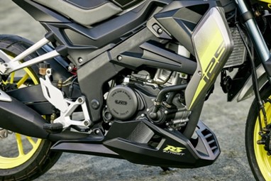 UM XTREET | Moto | Utility