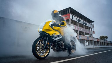 Yamaha XSR900 GP 2026 | Moto | Sport Heritage