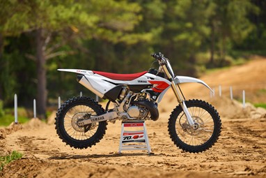 Yamaha YZ250 Edição 70.º Aniversário 2026 | Moto | Competição