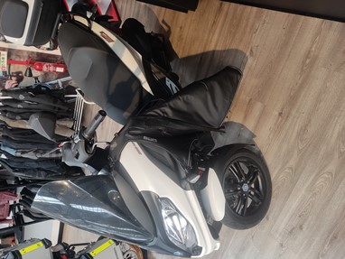 Piaggio MP3 300 | Triciclo