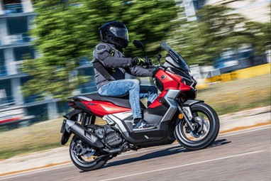 Voge SR1 ADV | Scooter | Scooters