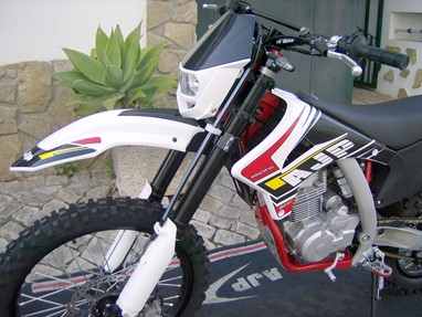 AJP SPR 240 Enduro | Moto