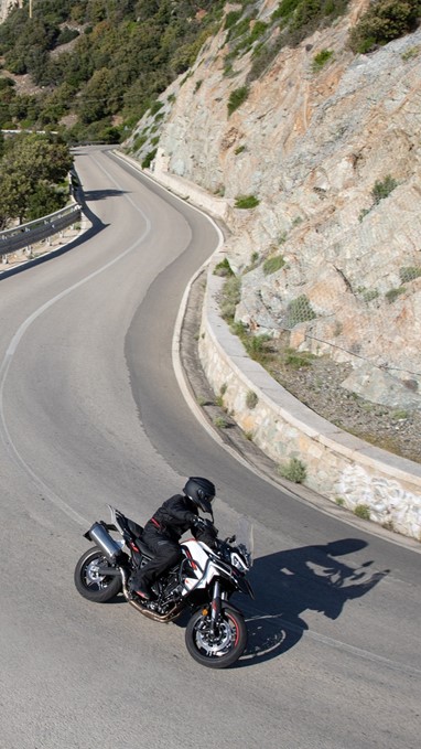 Benelli TRK 702 EU5+ | Moto | Touring