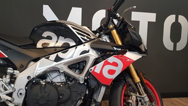 Aprilia Tuono Factory | Moto