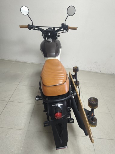 Brixton SK8 | Moto