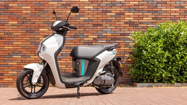 Yamaha NEO's Dual Battery 2023 | Scooter Elétrica | Urban Mobility