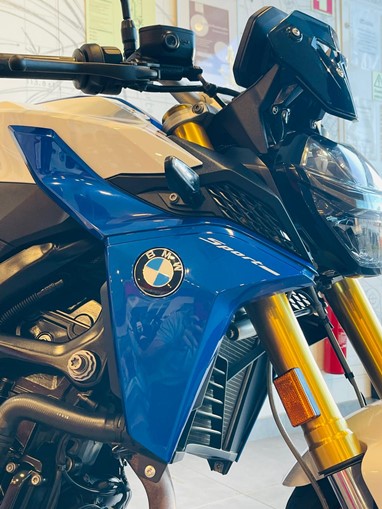 BMW F900R | Moto
