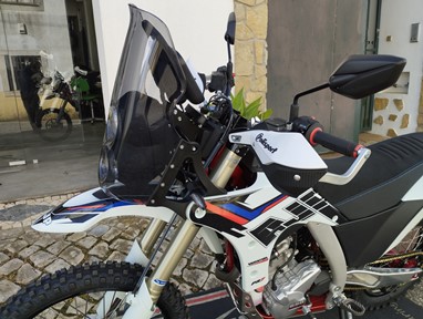 AJP PR7 650 - Nova - 0 km - Em stock | Moto