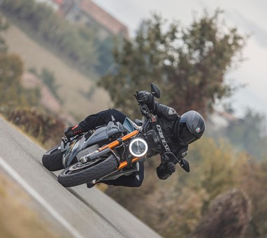 Energica EsseEsse9+ | Elétrica | Estrada