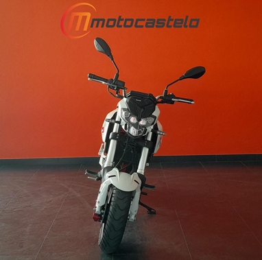 Benelli TNT 125 E4 | Moto