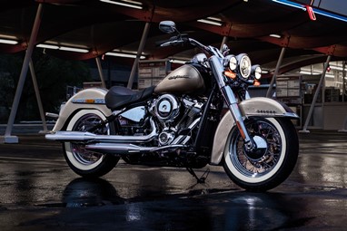 Harley-Davidson Deluxe | Moto | Softail