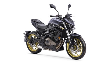 QJ Motor SRK 400 | Moto | Street