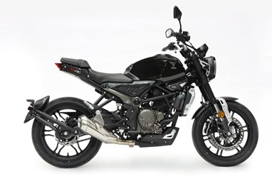 Voge 300AC | Moto | Classic