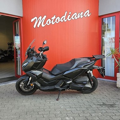 Honda ADV 350 | Moto